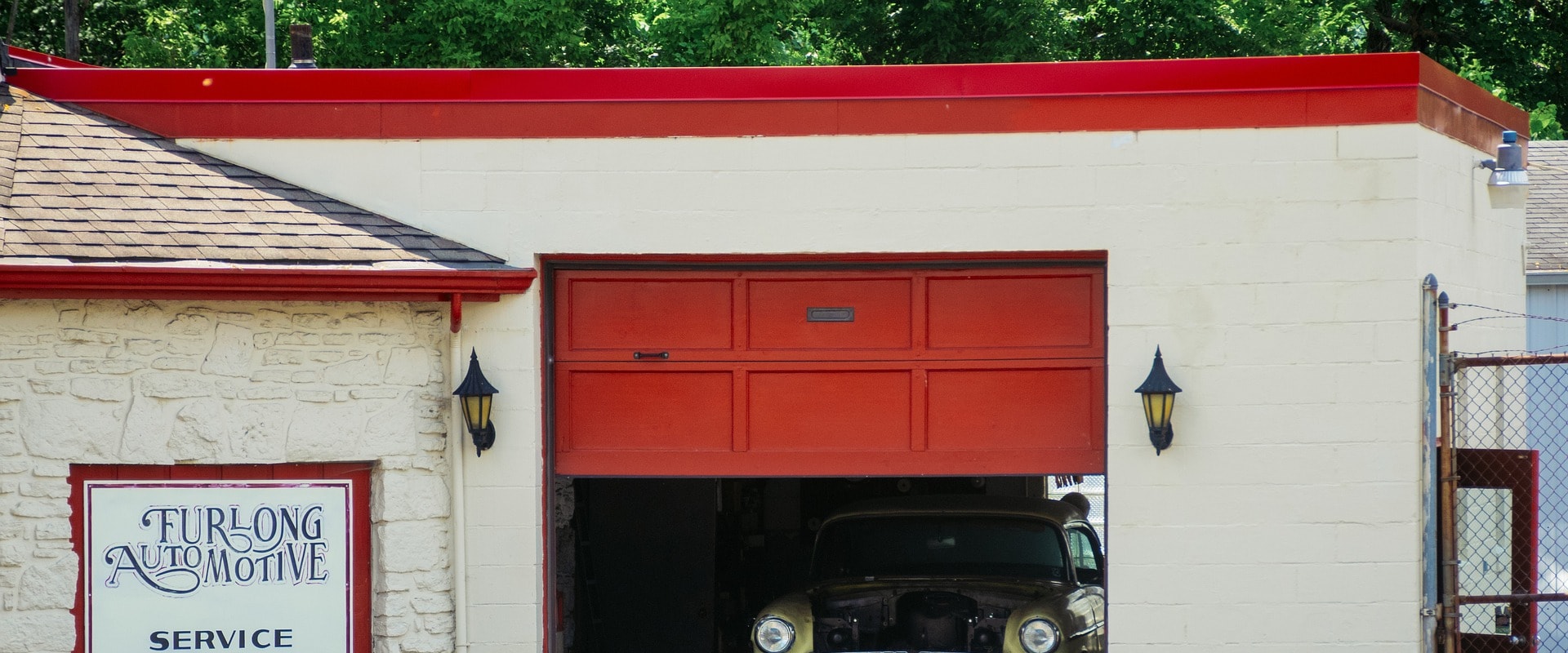 Transform Your Home with Staging and Garage Door Upgrades in Knoxville