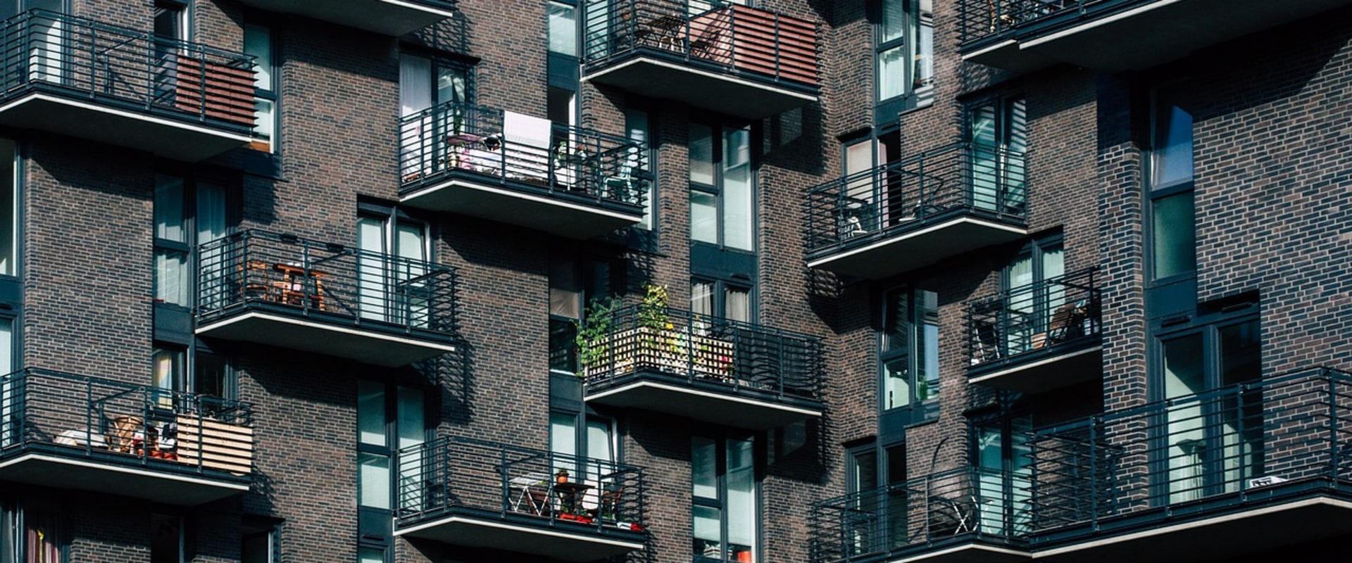 Home Staging Tips for 2-Story Townhomes in Cartersville