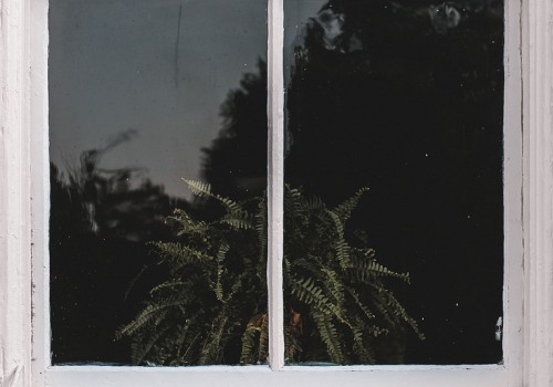 Glass Replacement in Pascagoula: Elevating Curb Appeal with Smart Home Staging Ideas